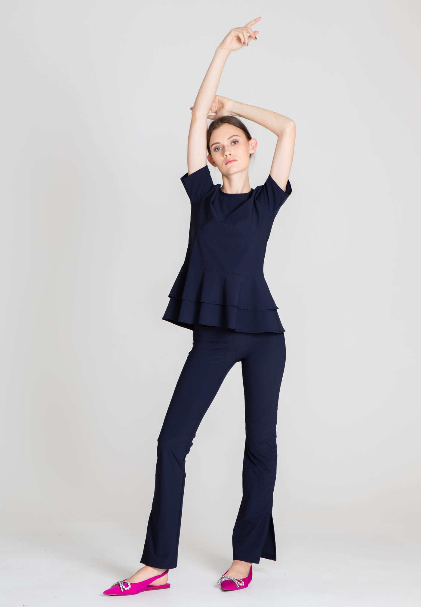 ノントーキョー PLEATS FRILL NO SLEEVE BLUE RIPPLE PLEATS – ISSEY MIYAKE ONLINE STORE